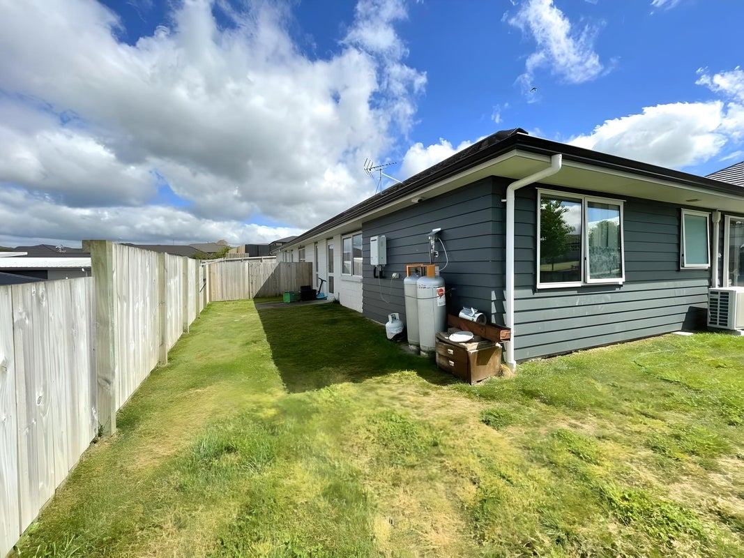 22 Kapua Crescent, Rototuna North, Hamilton - Carousel 10