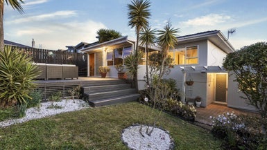 2/12 Dalwhinnie Pde, Highland Park, Manukau - Carousel 1