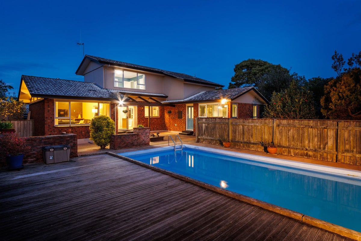 56 Karina Terrace, Roslyn, Palmerston North - Carousel 1