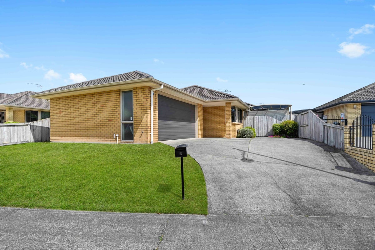 6 Saint Johns Avenue, Hamilton East, Hamilton - Carousel 20