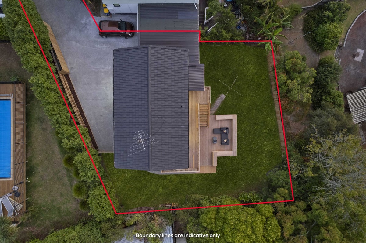 2/7 Louise Place, Browns Bay, Auckland - Carousel 32