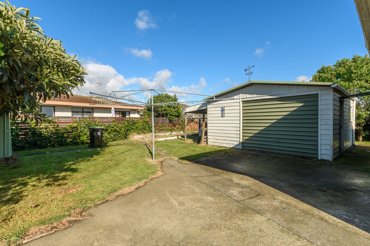 44 Pooles Road, Greerton, Tauranga - Carousel 14