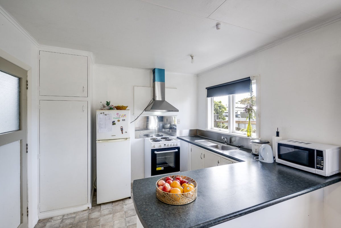 6 James Foley Avenue, Pirimai, Napier - Carousel 2