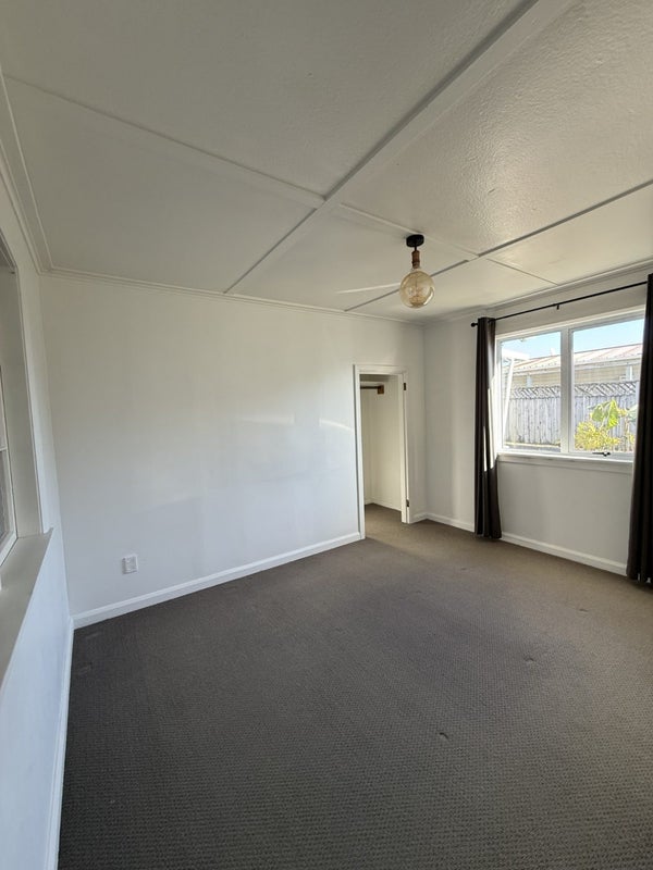 2/14 Karamu street, Strandon, New Plymouth - Carousel 2