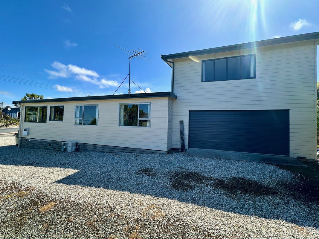 30 Tarata Street, Balclutha - Carousel 35