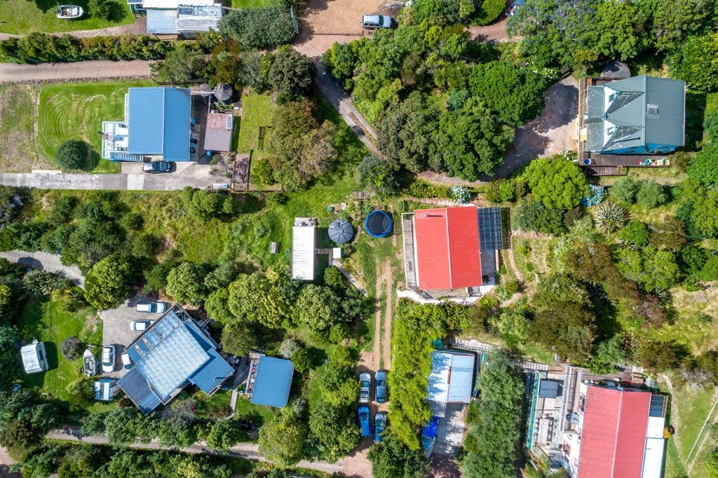 29B Erua Road, Ostend, Waiheke Island - Carousel 24