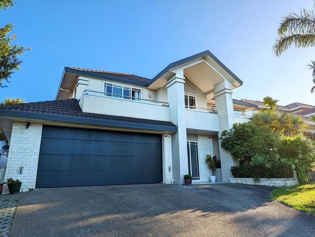 25 Tralee Terrace, Dannemora, Auckland - Carousel 1