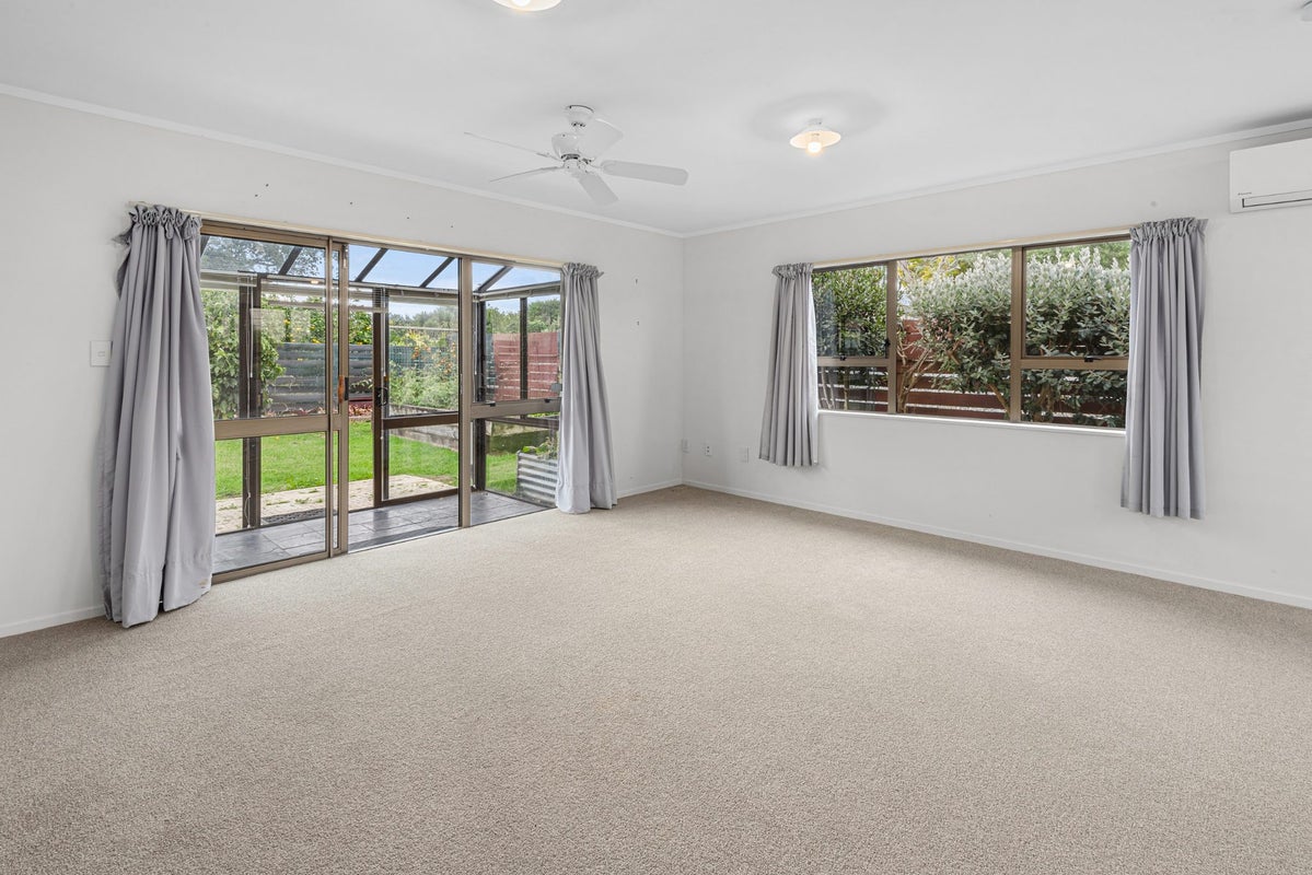 2/8 Park Avenue, Kensington, Whangarei - Carousel 2