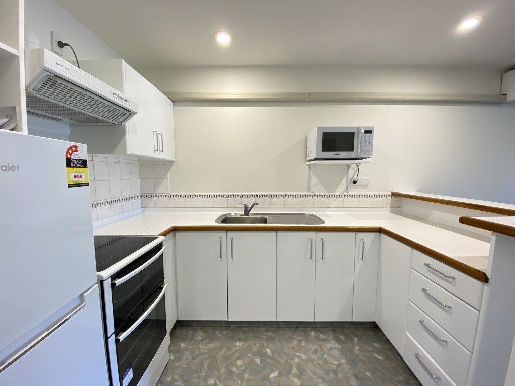 15/43 GOLDRIDGE WAY, FRANKTON RD, QUEENSTOWN - Carousel 2