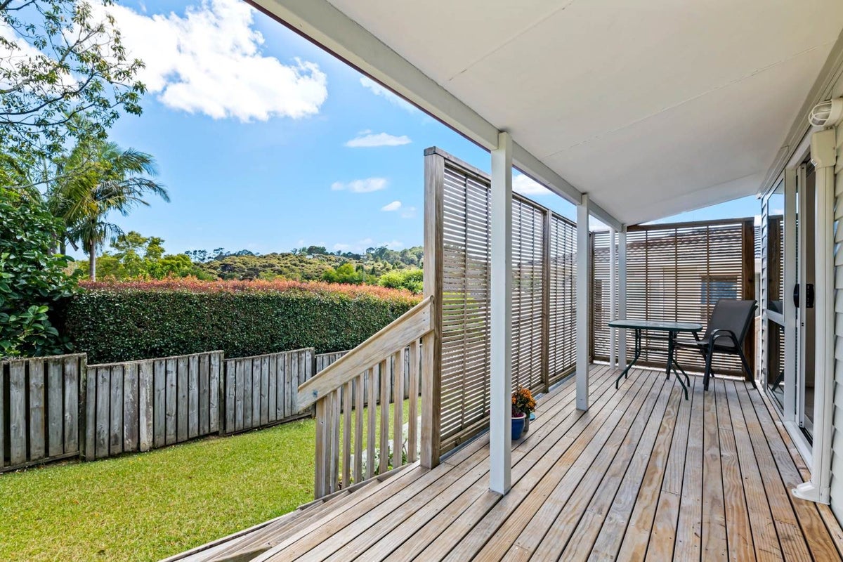 26 Cantina Avenue, Bayview, Auckland - Carousel 2