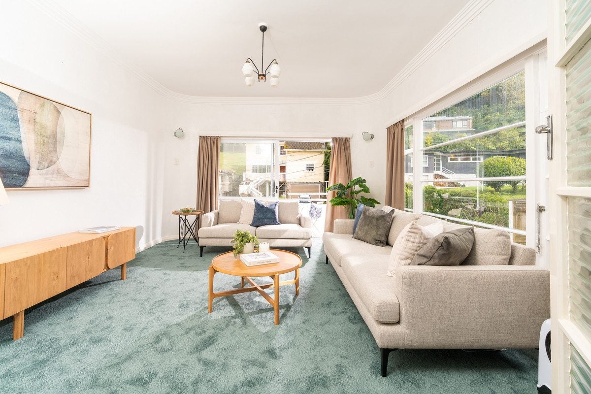 12 David Crescent, Karori, Wellington - Carousel 2