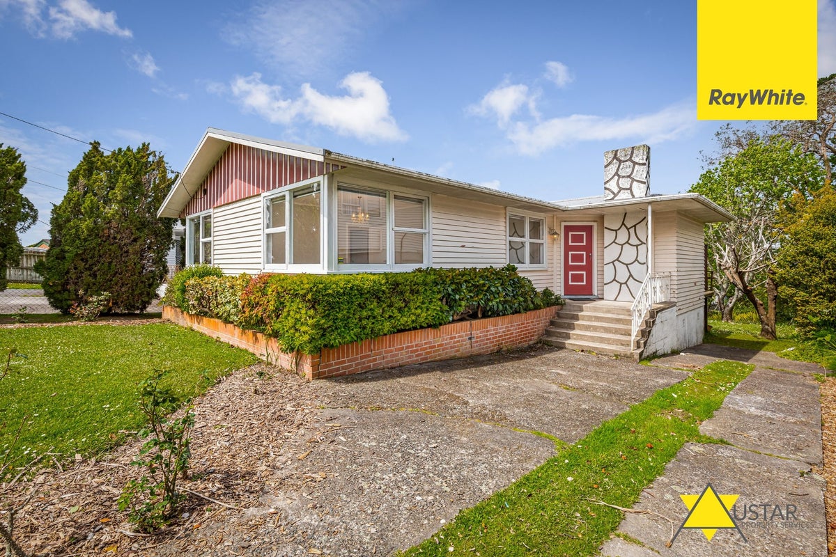 11 Palmer Avenue, Glen Eden, Auckland - Carousel 2