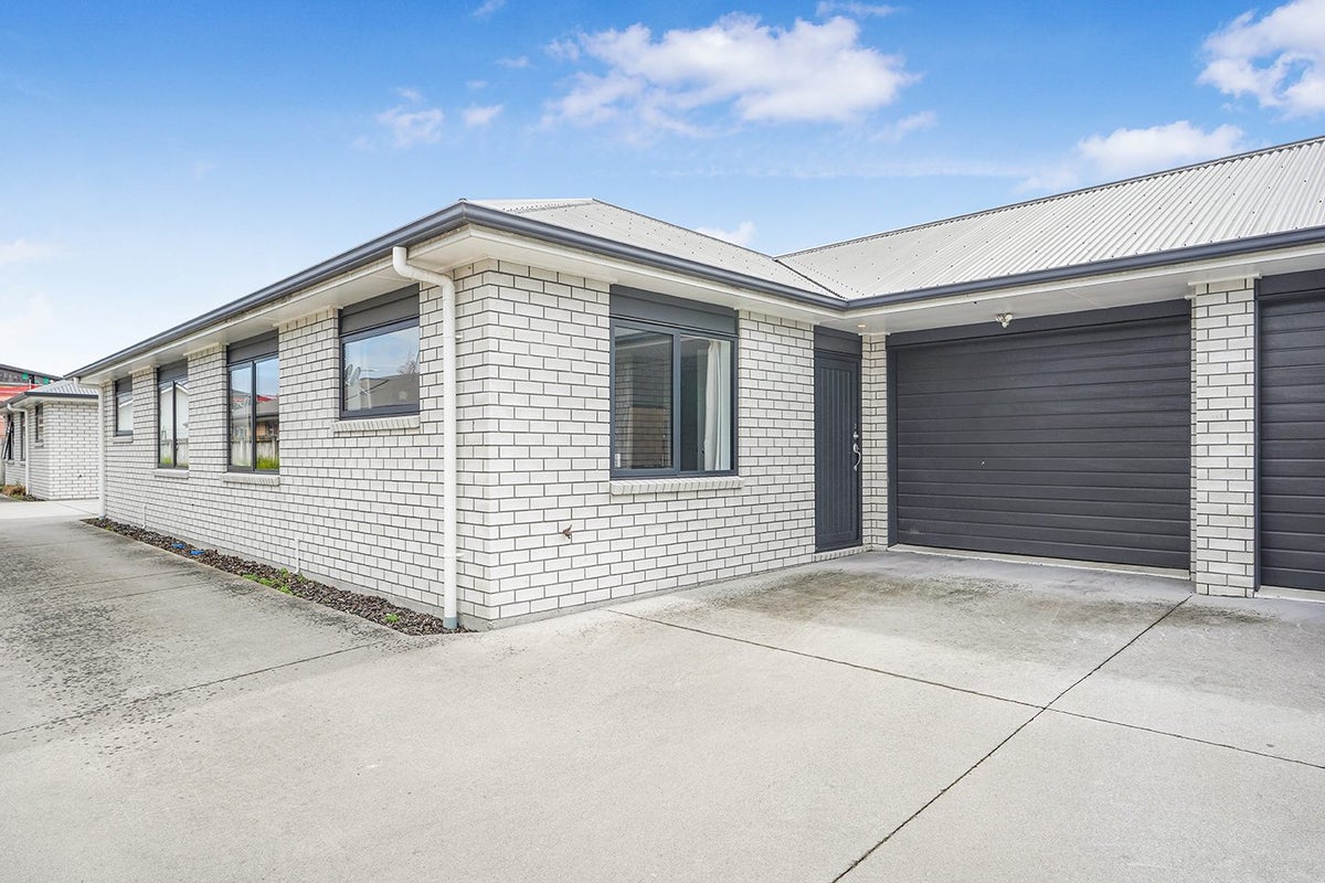 2/16 Paterson Street, Frankton, Hamilton - Carousel 1