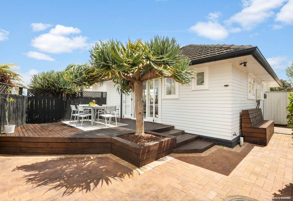 22 Strid Road, Te Atatu South, Auckland - Carousel 13