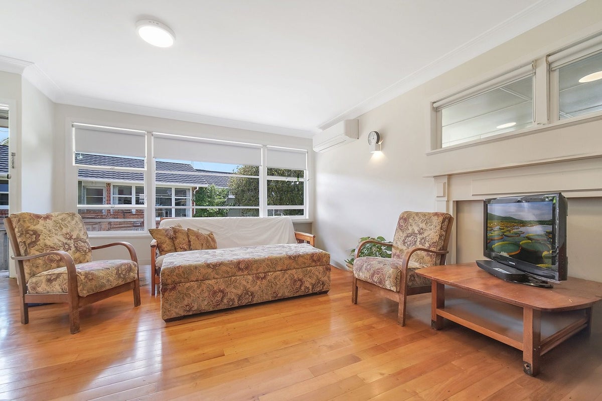 6/2 Saltburn Road, Milford, Auckland - Carousel 2