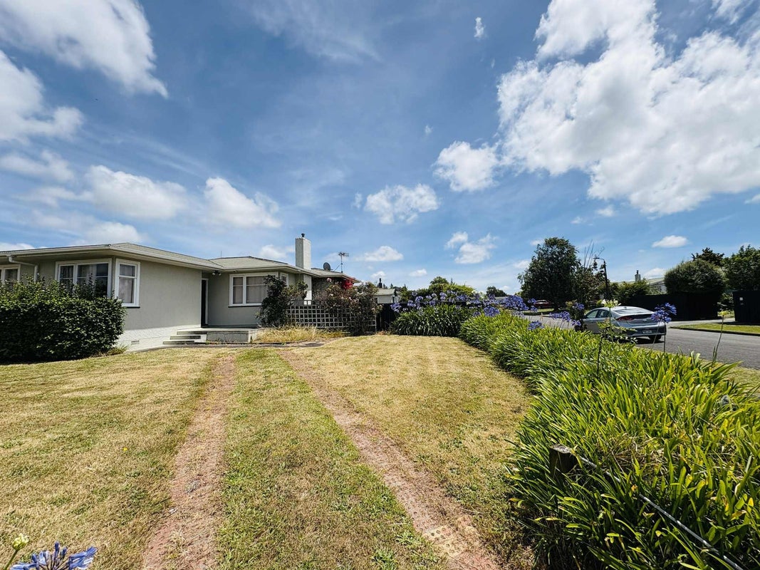 26 Stephens Crescent, Highbury, Palmerston North - Carousel 1