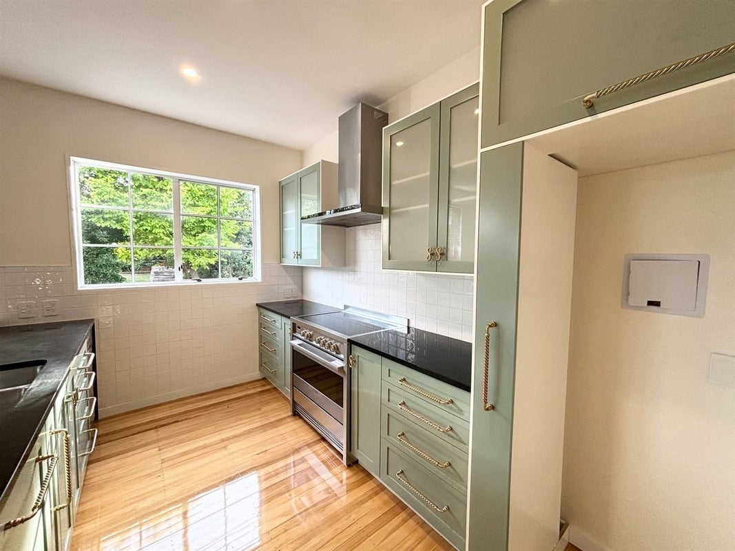 15 Ngaio Street, Saint Martins, Christchurch - Carousel 2