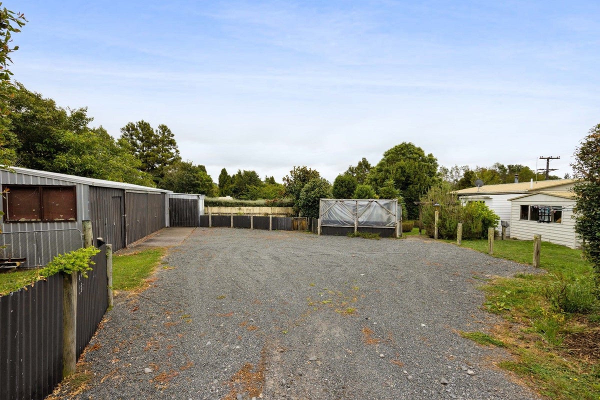 1312 Egmont Road, Egmont Village, Inglewood - Carousel 22