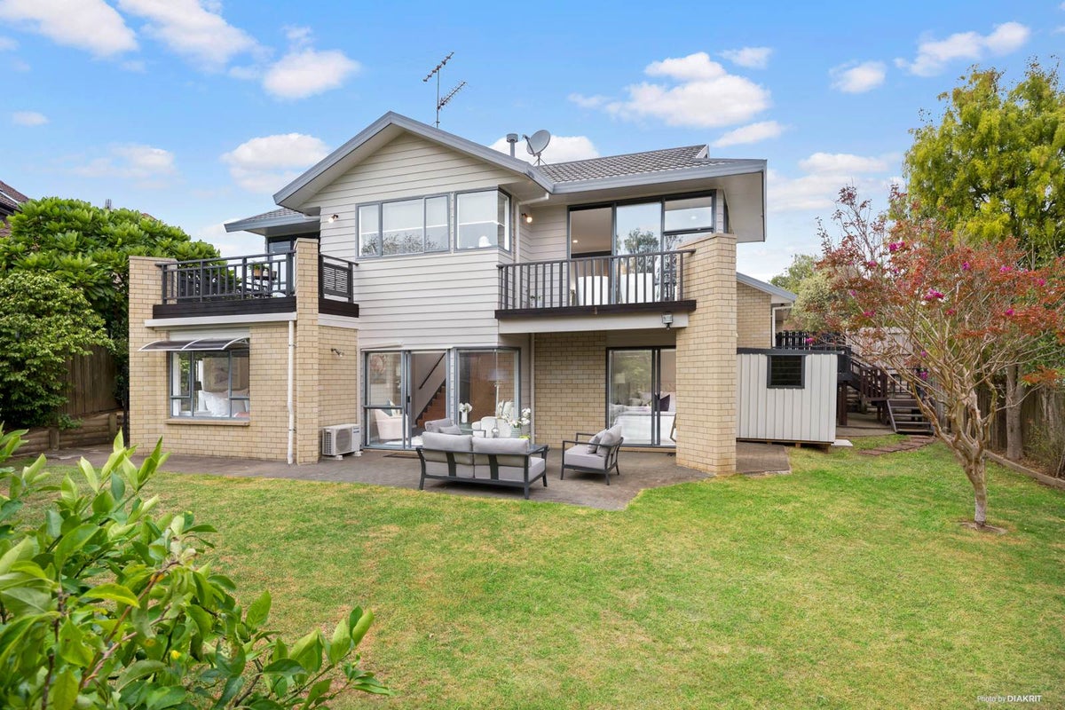 25 Meadowland Drive, Somerville, Auckland - Carousel 1