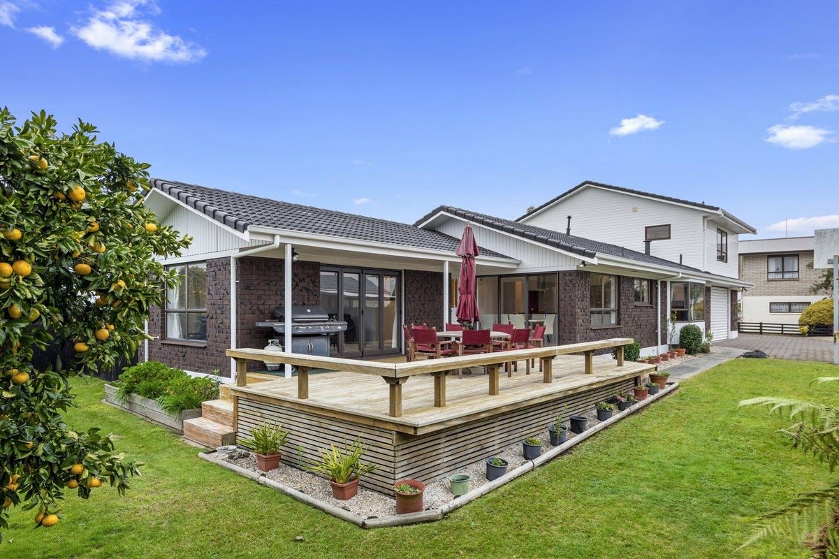 27 Highland Drive, Pukete, Hamilton - Carousel 1