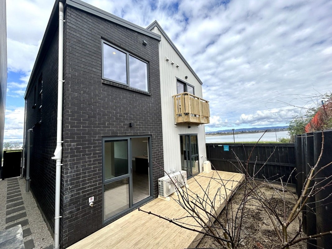65 Picnic Point Road, Hobsonville, Auckland - Carousel 17
