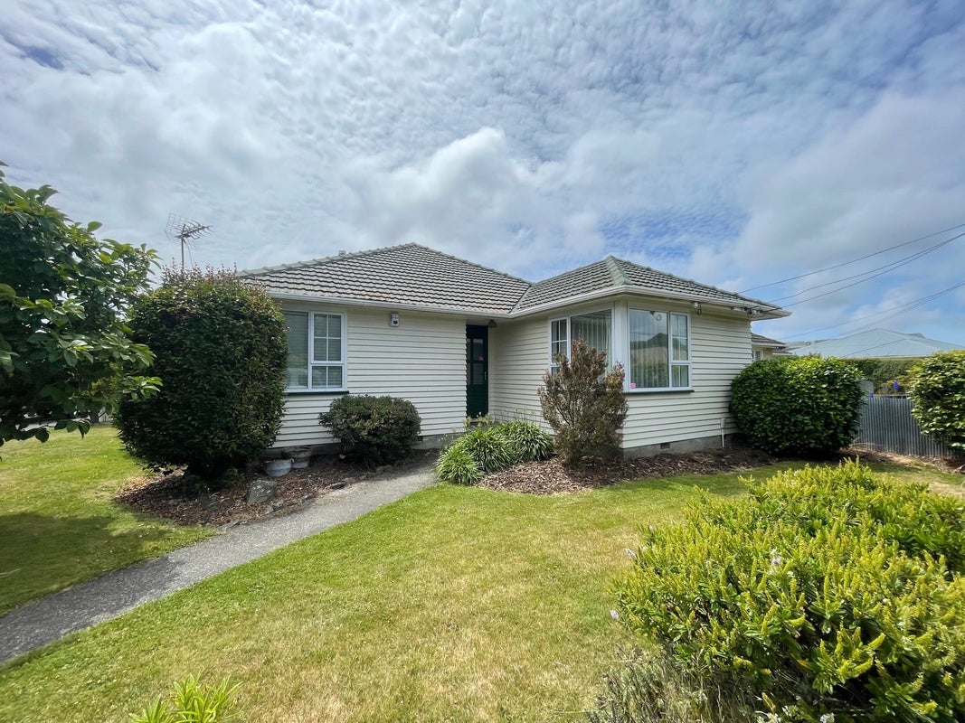 18 Greendale Avenue, Avonhead, Christchurch - Carousel 1