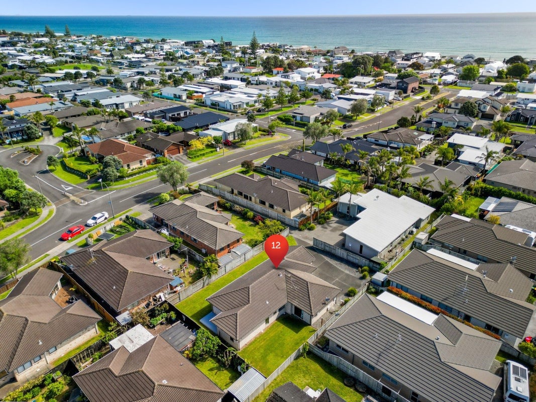 12 Thompson Drive, Papamoa Beach, Papamoa - Carousel 2