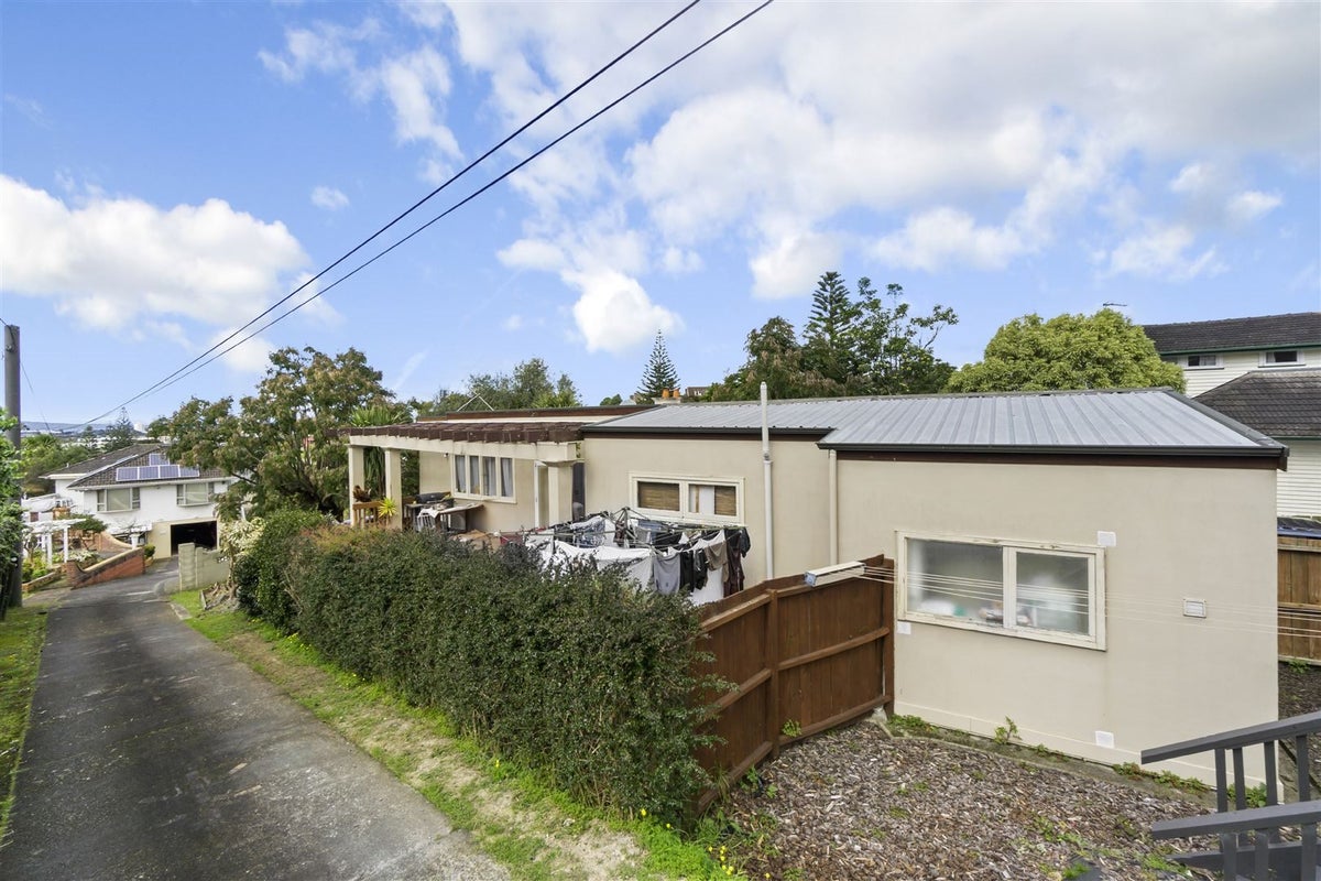 2/539 Glenfield Road, Glenfield, Auckland - Carousel 19