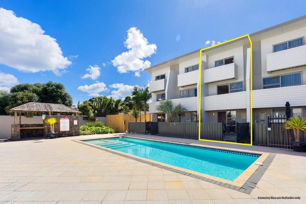 17/3 Riverside Road, Orewa, Orewa - Carousel 23
