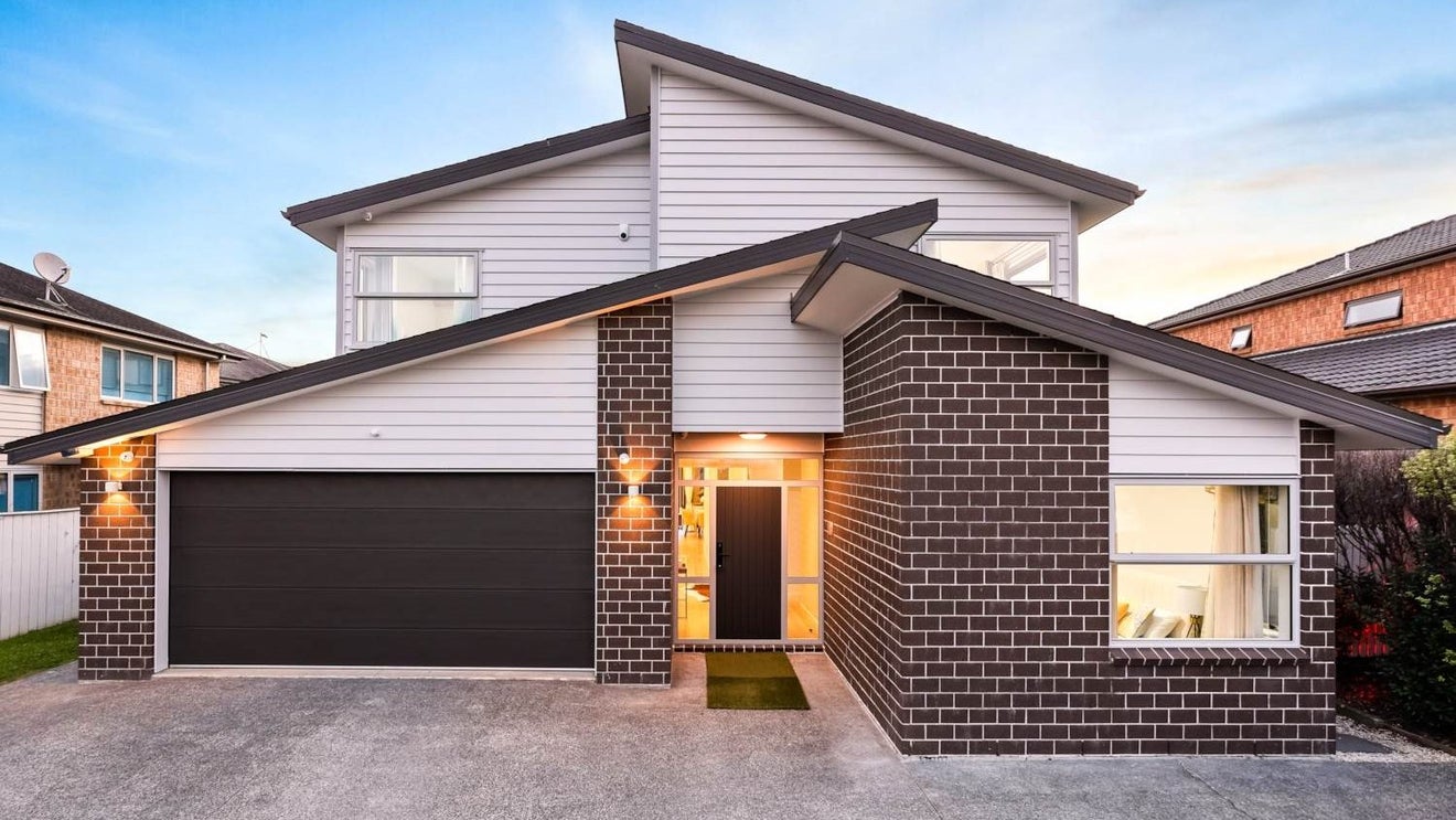 86 Babich Road North, Ranui, Auckland - Carousel 1