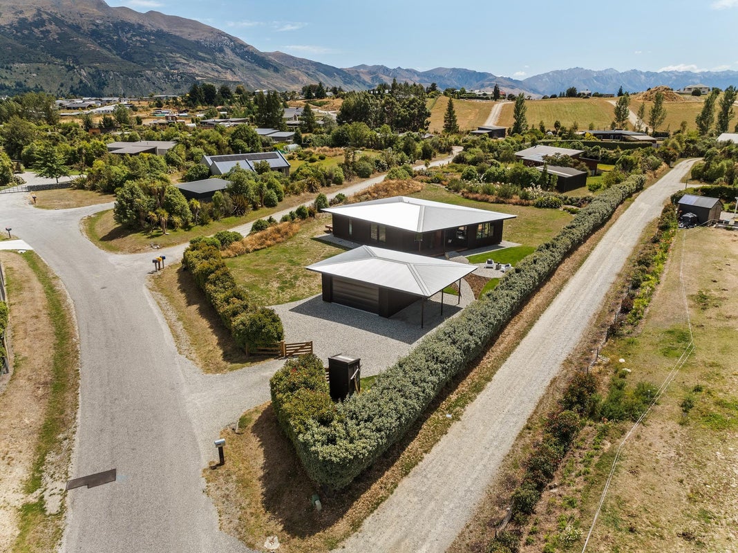 20A Sam John Place, Lake Hawea - Carousel 2
