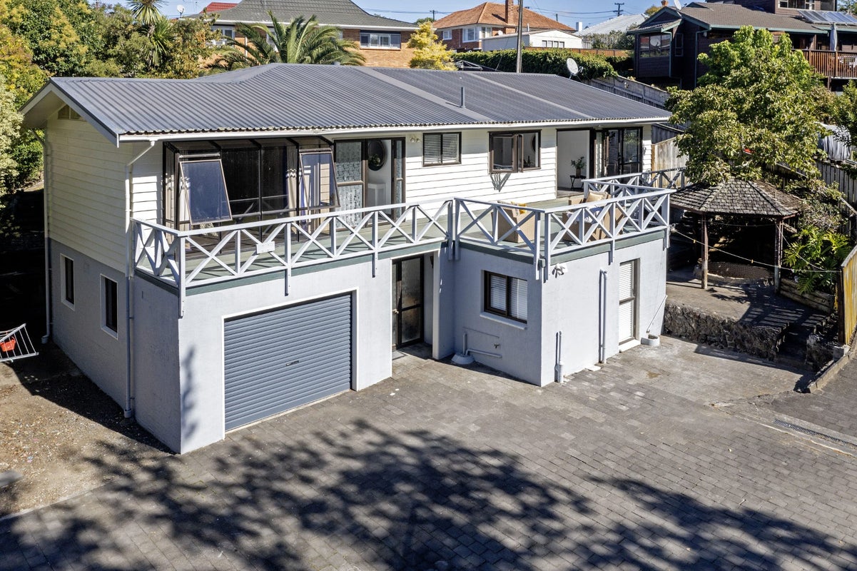 62A Uxbridge Road, Mellons Bay, Auckland - Carousel 2