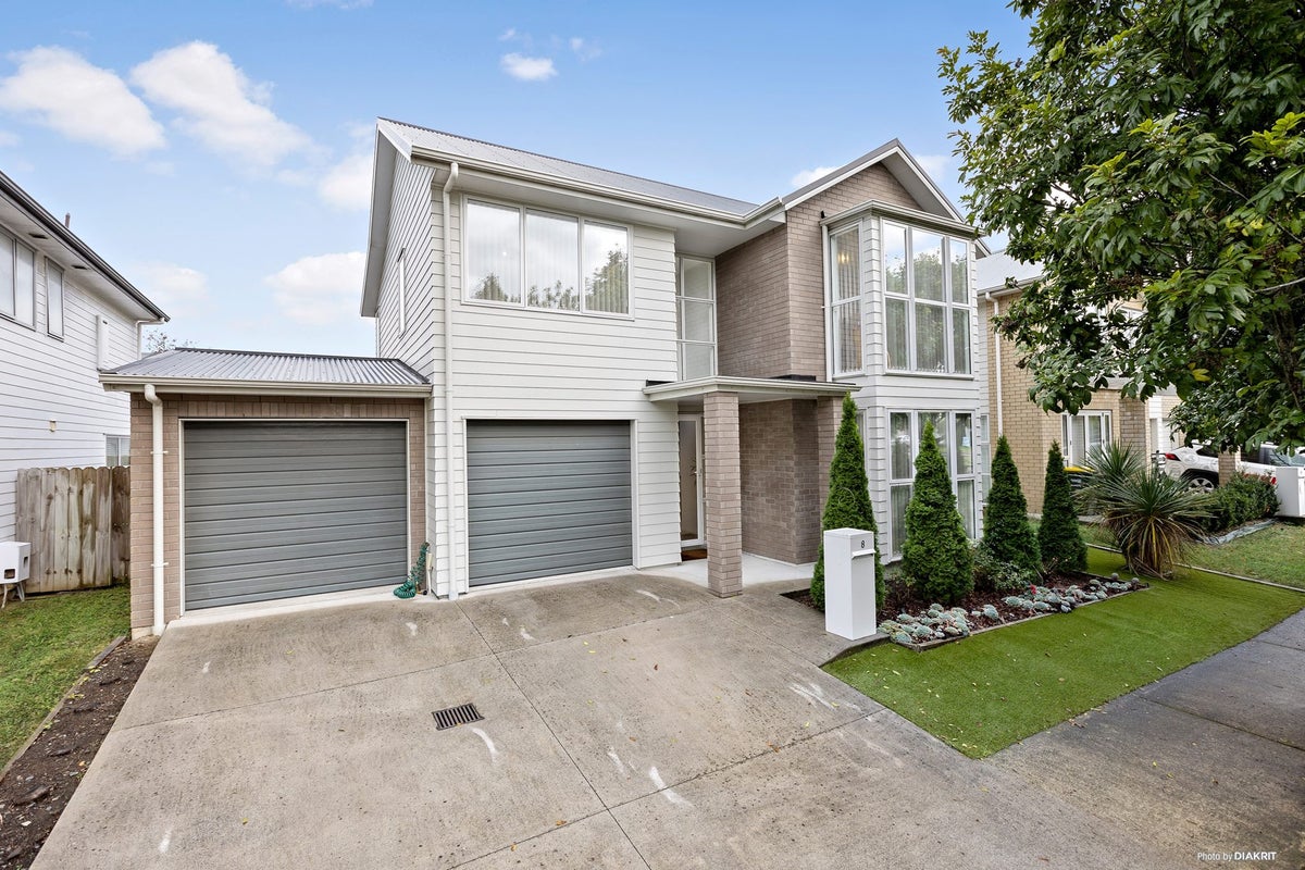8 Tawaki Avenue, Takanini, Auckland - Carousel 2