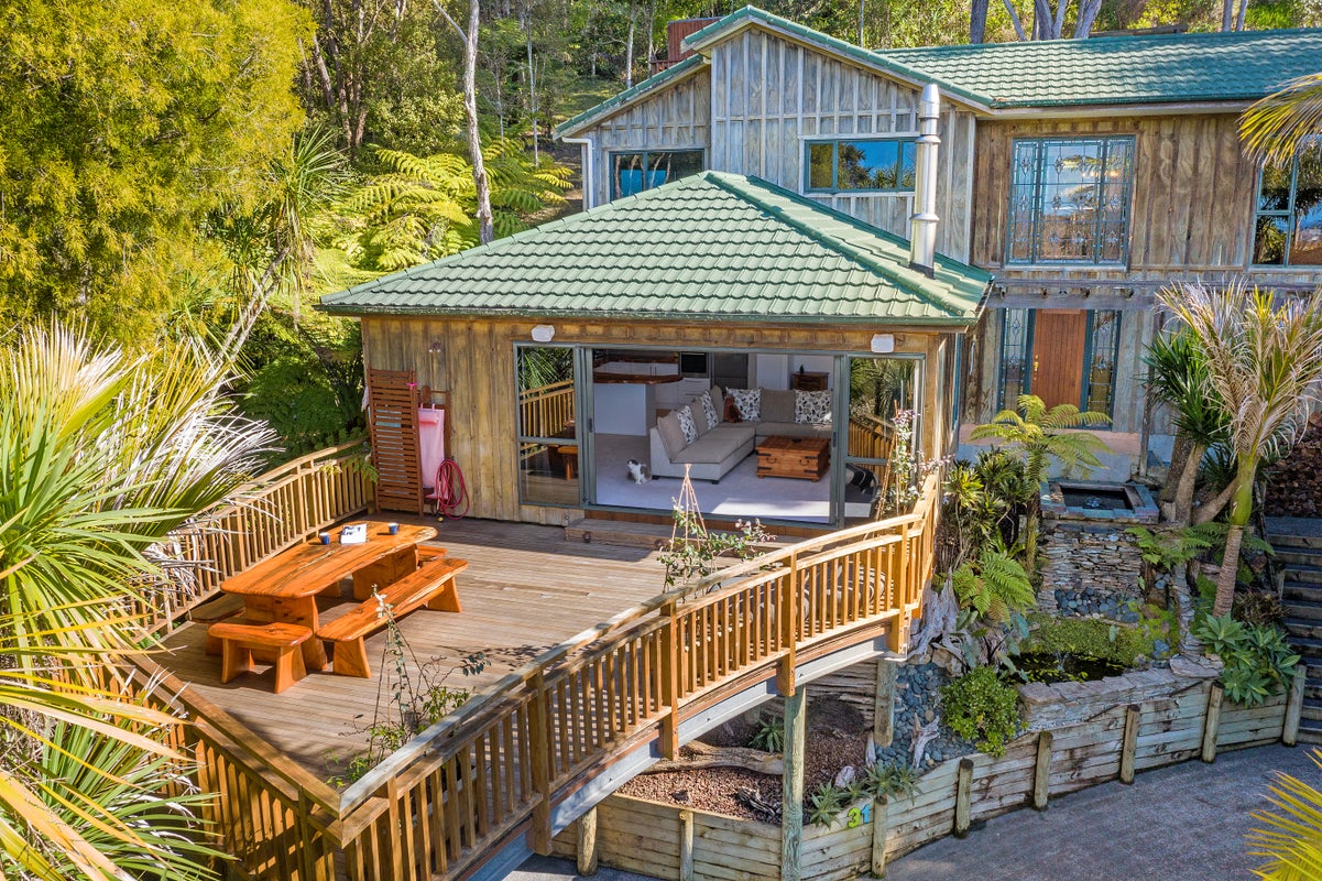 31 Emlyn Place, Torbay, Auckland - Carousel 1