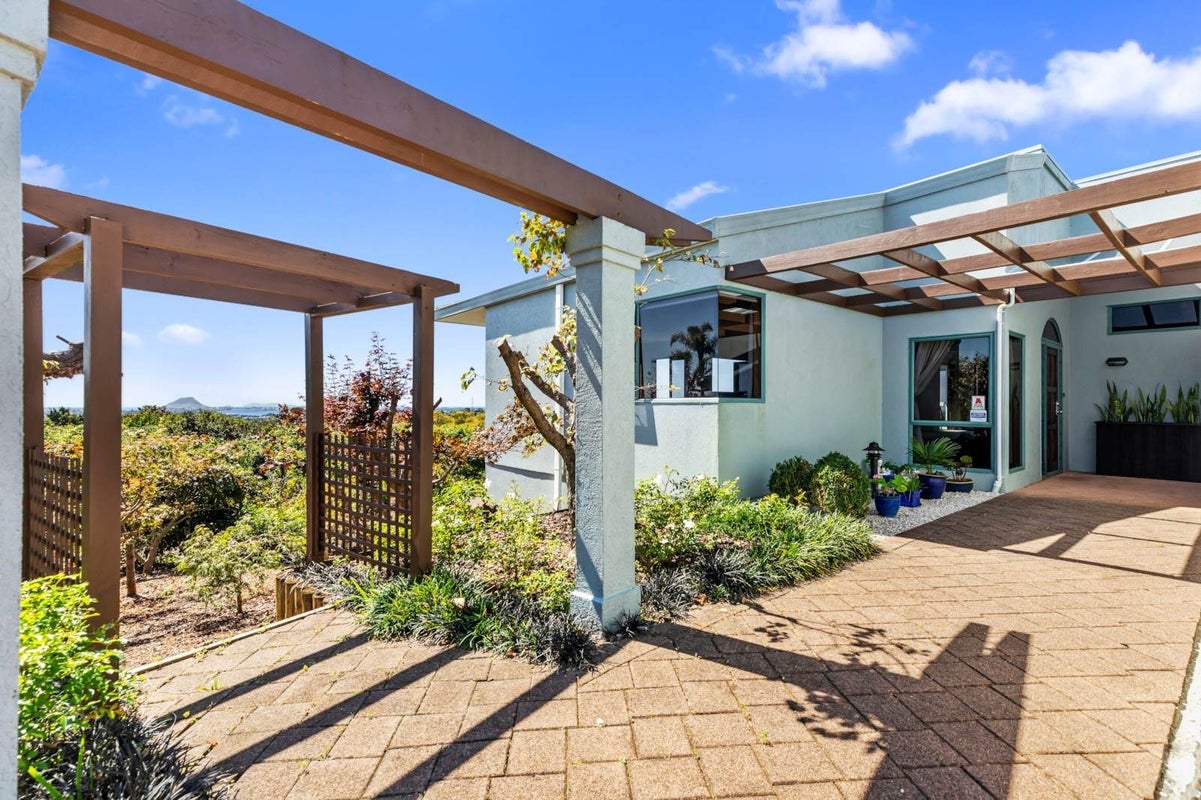 10 Boscabel Drive, Ohauiti, Tauranga - Carousel 2