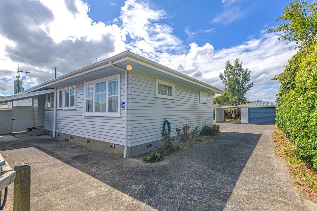 12 Nairn Crescent, Awapuni, Palmerston North - Carousel 17