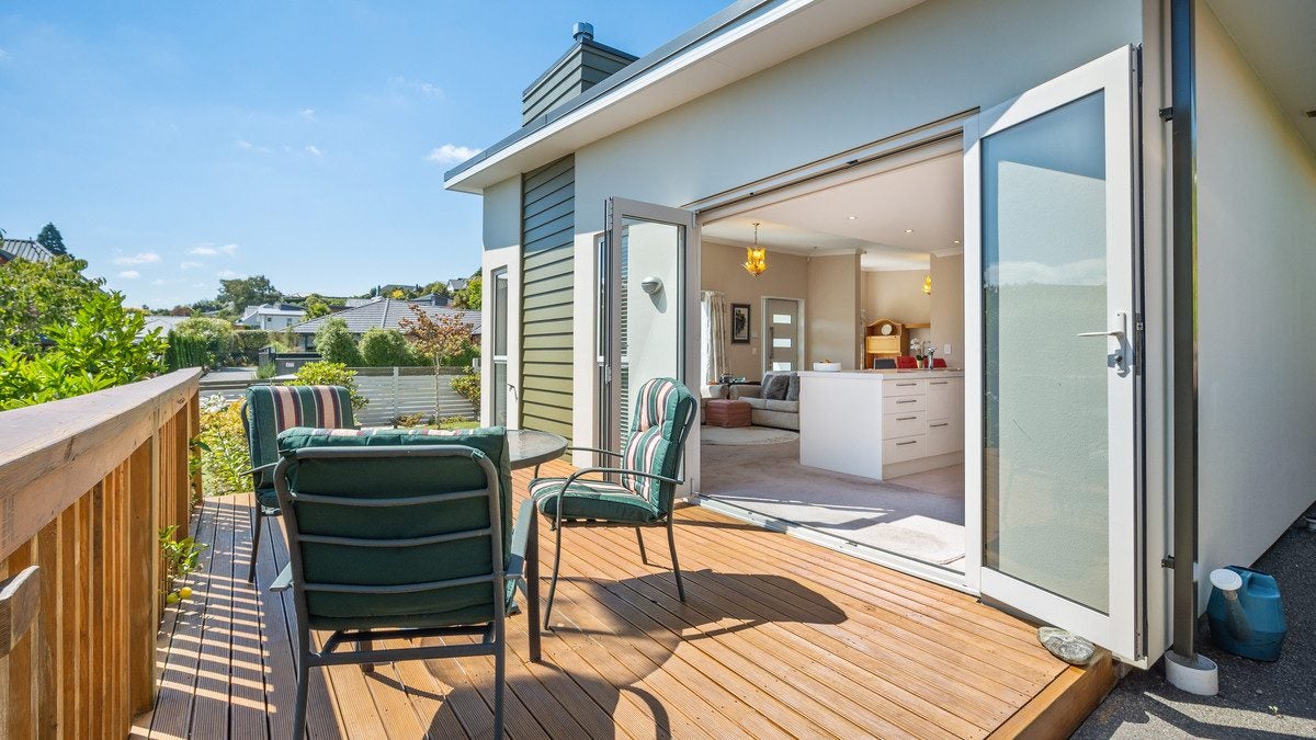 1/4 Woodlau Rise, Huntsbury, Christchurch - Carousel 2