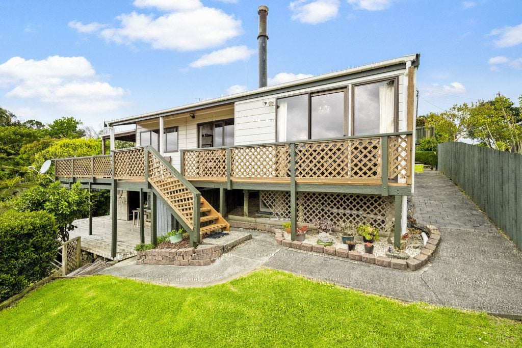 222 Whangaparaoa Road, Red Beach, Red Beach - Carousel 1