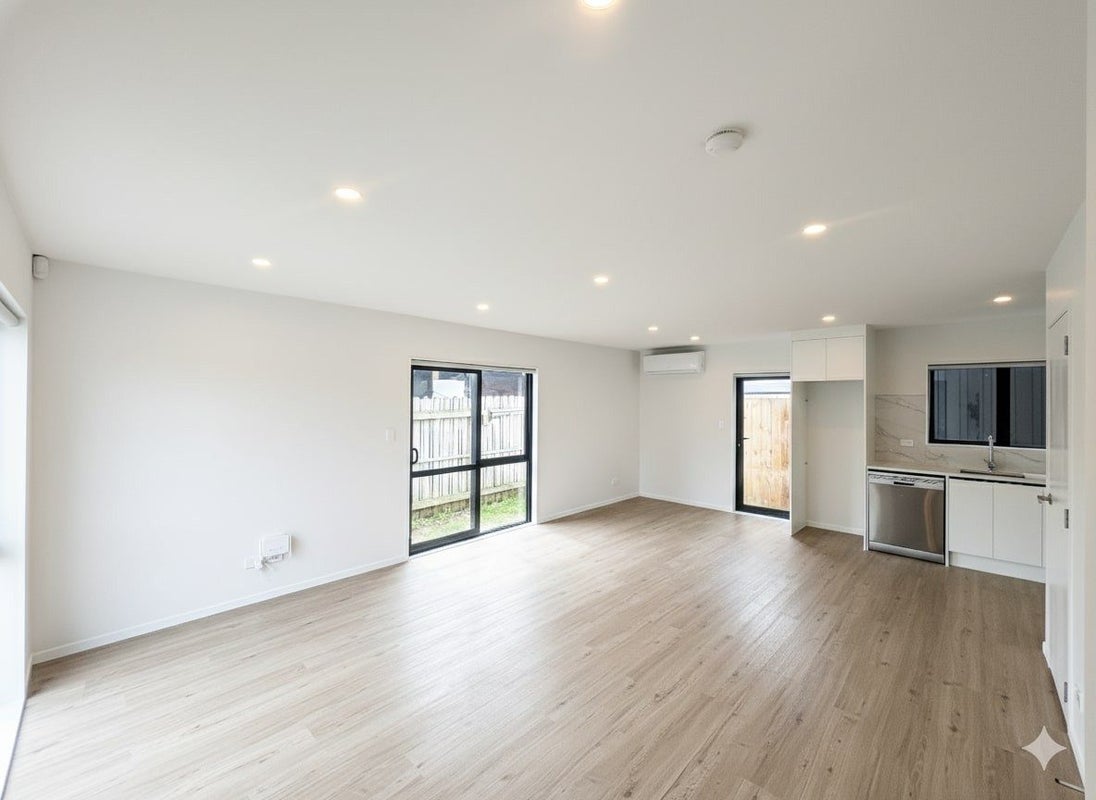 1/46 Dale Crescent, Pakuranga, Auckland - Carousel 2