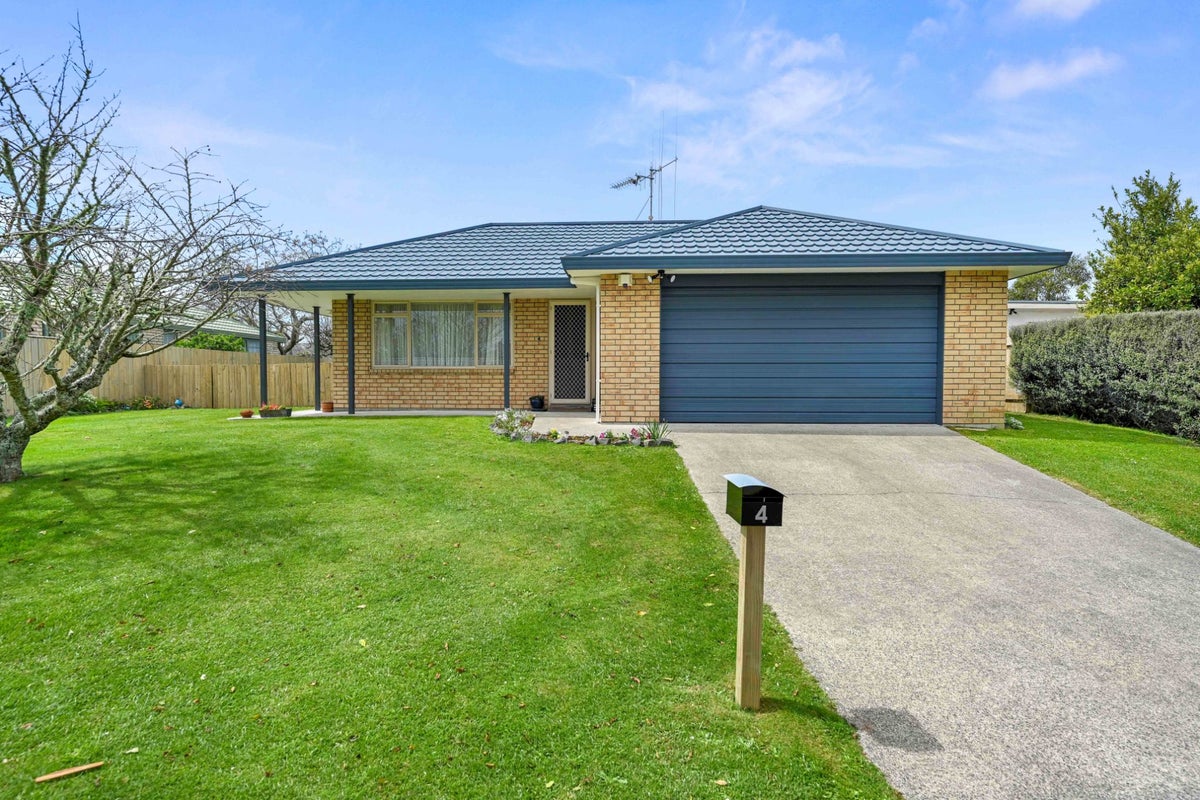 4 Aldershot Place, Nawton, Hamilton - Carousel 1
