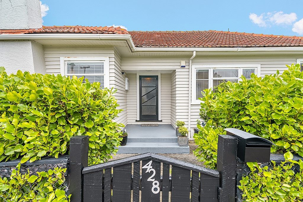 428 Jackson Street, Petone, Lower Hutt - Carousel 1