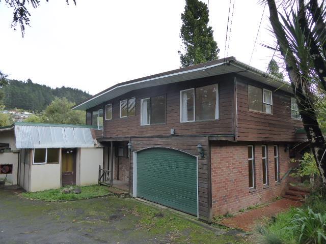 48 Blue Mountains Road, Pinehaven, Upper Hutt - Carousel 1