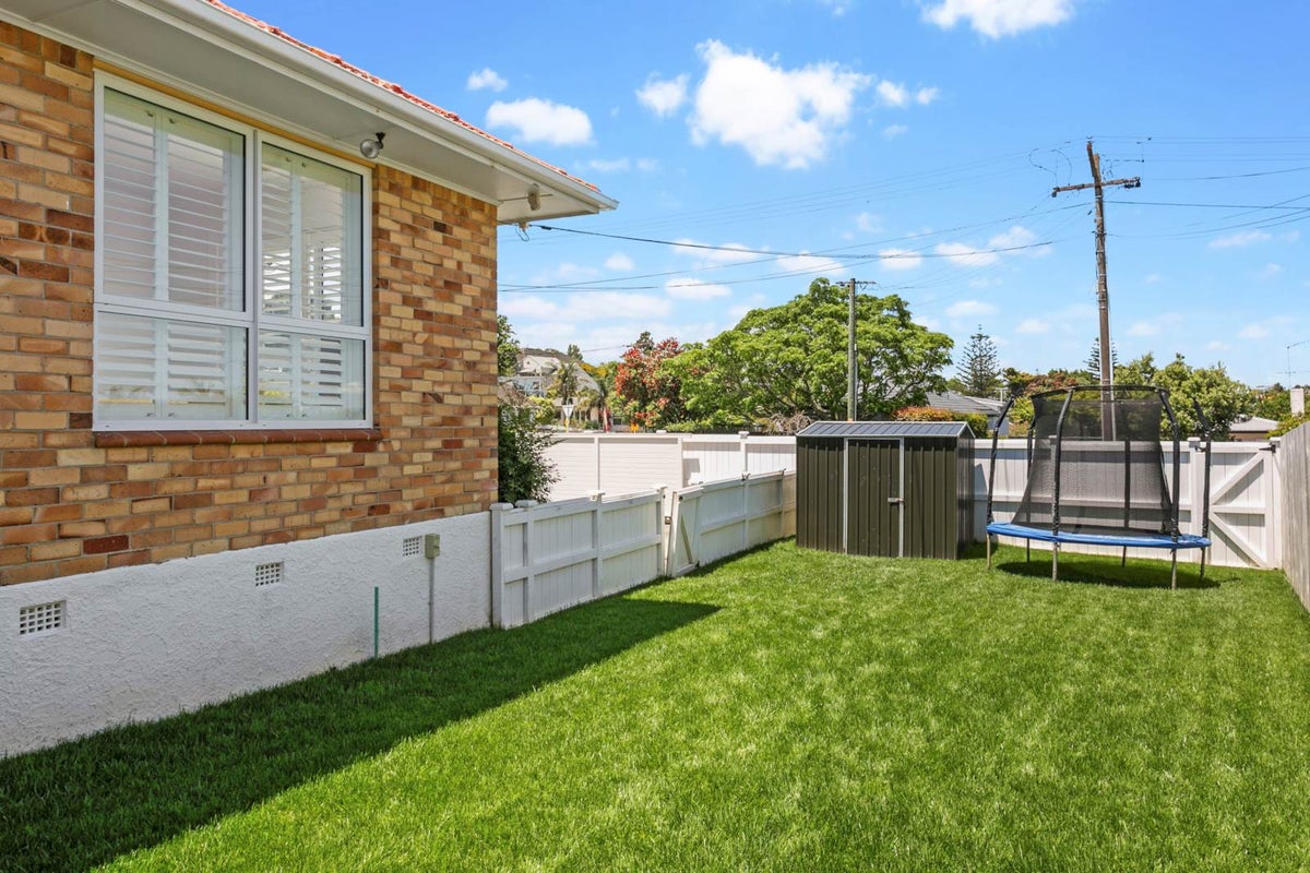 30 Harapaki Road, Meadowbank, Auckland - Carousel 2