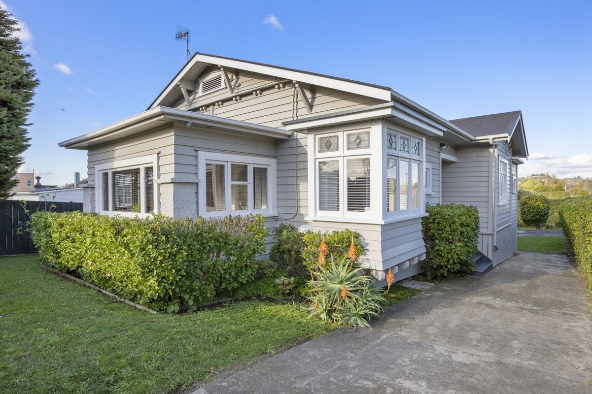 630 Sandringham Road, Sandringham, Auckland - Carousel 2