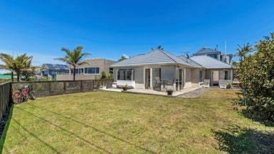 12 Brixton Road, Manly, Whangaparaoa - Carousel 1