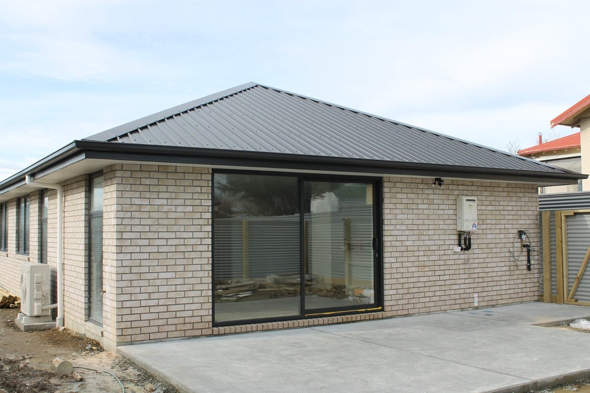 42 Pomona Street, Georgetown, Invercargill - Carousel 1