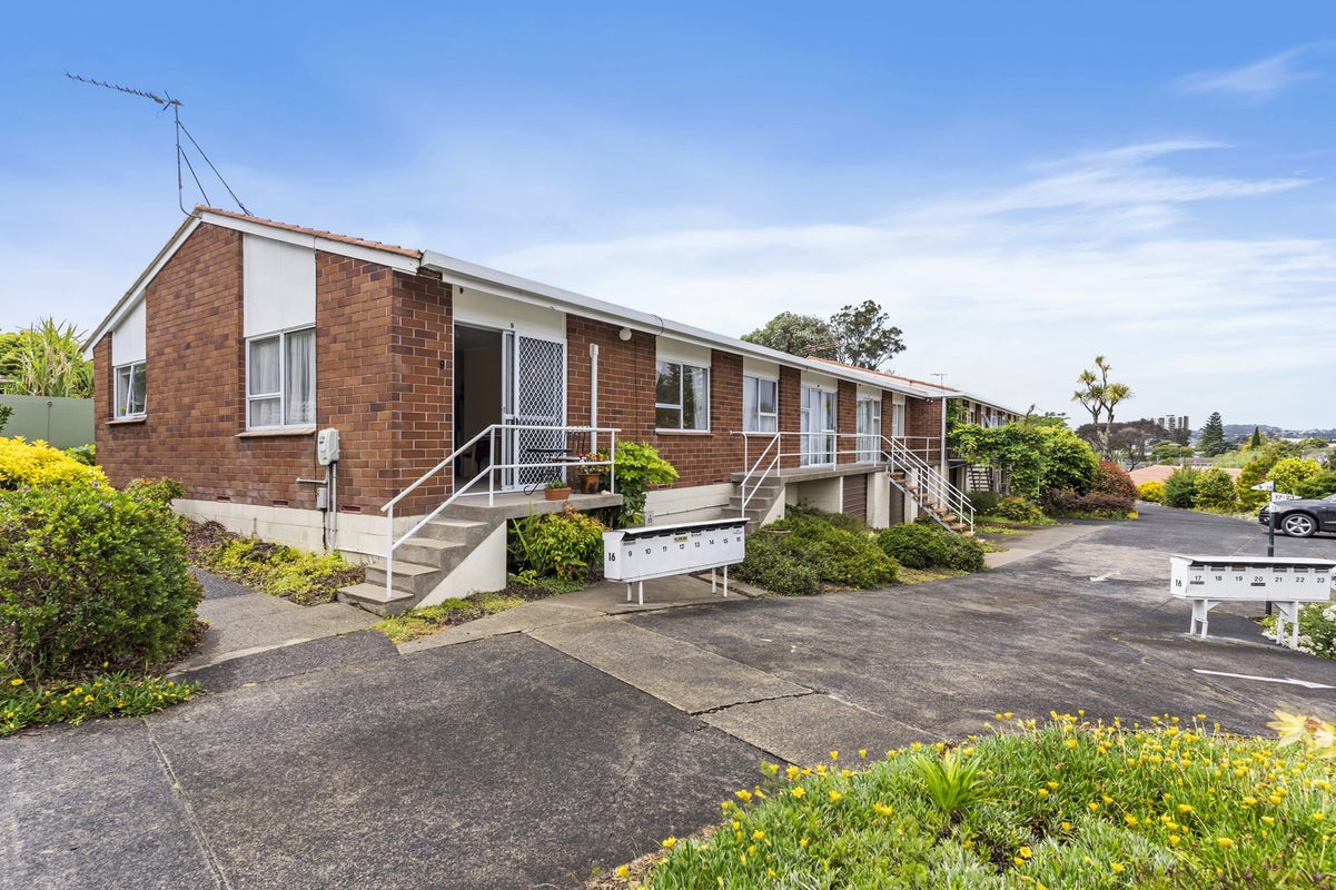 9/16 Willerton Avenue, New Lynn, Auckland - Carousel 2