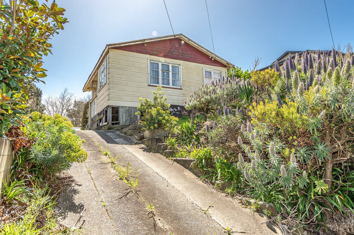 25 Manuka Street, Castlecliff, Whanganui - Carousel 1