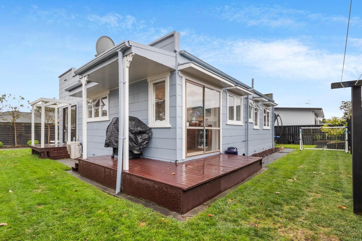 15B Bracken Street, Leamington, Cambridge - Carousel 21