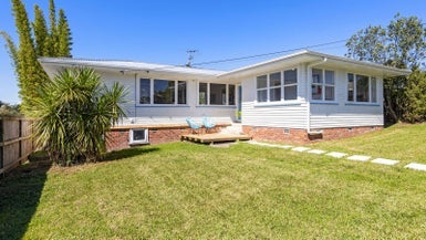 40 Rosier Road, Glen Eden, Auckland - Carousel 1